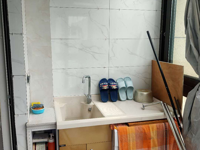 北京二手房陽臺裝修,怎么才實用又好看(圖4) 北京二手房陽臺裝修,怎么才實用又好看(圖4)