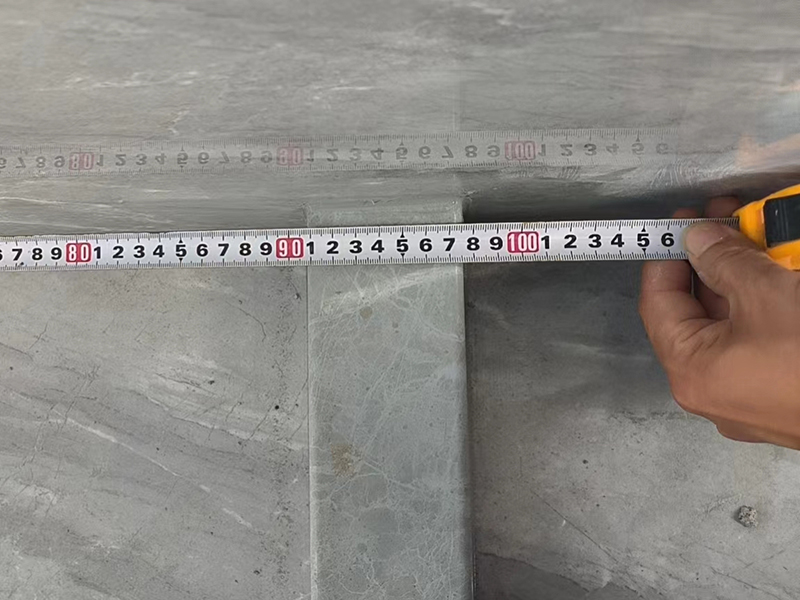 衛(wèi)生間改造不想拆瓷磚怎么翻新？衛(wèi)生間裝修費(fèi)用大概多少錢？(圖2)