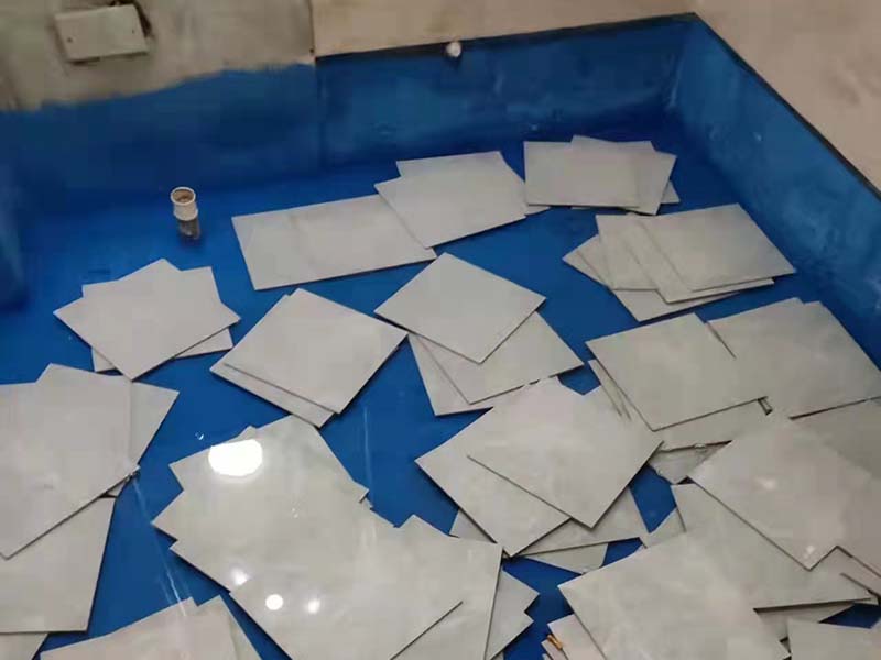 衛(wèi)生間改造不想拆瓷磚怎么翻新？衛(wèi)生間裝修費(fèi)用大概多少錢？(圖4)