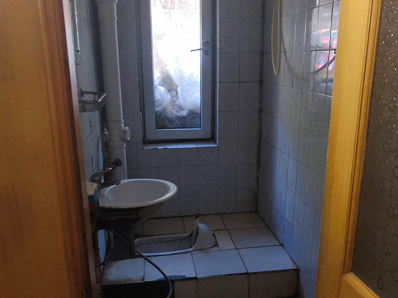 衛生間墻面返潮掉皮怎么處理？(圖2)