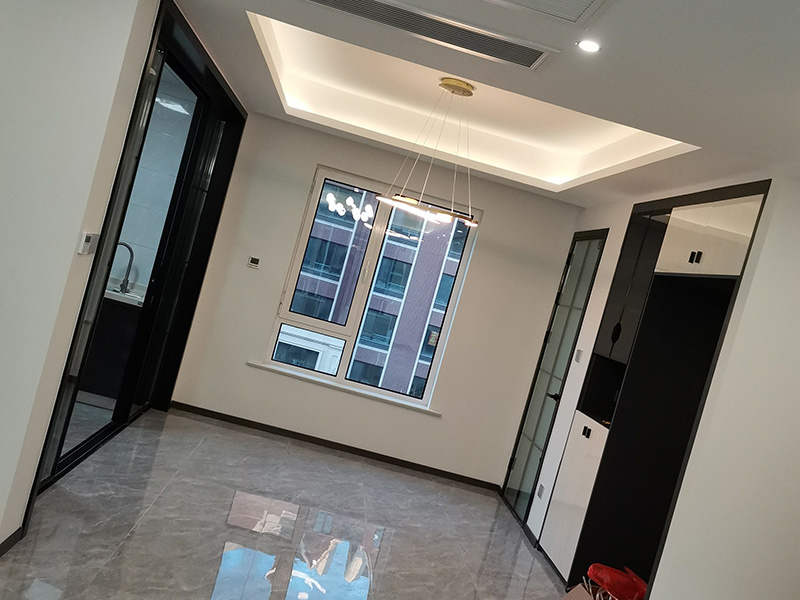 客廳瓷磚選柔光還是亮光的好(圖1) 客廳瓷磚選柔光還是亮光的好(圖1)