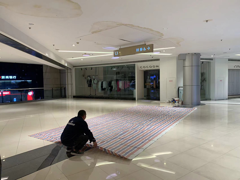 天花板漏水怎么辦?簡單補救方法(圖2) 天花板漏水怎么辦?簡單補救方法(圖2)