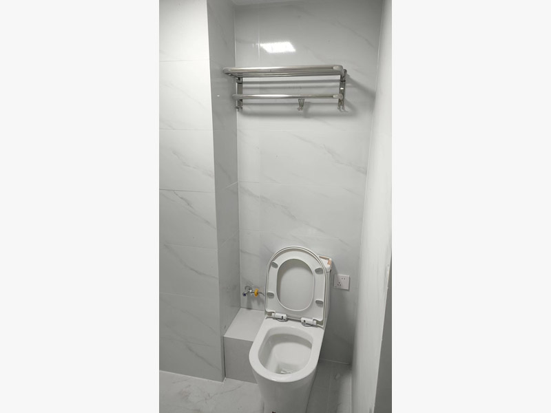 馬桶底座下面向外滲水怎么辦(圖2) 馬桶底座下面向外滲水怎么辦(圖2)